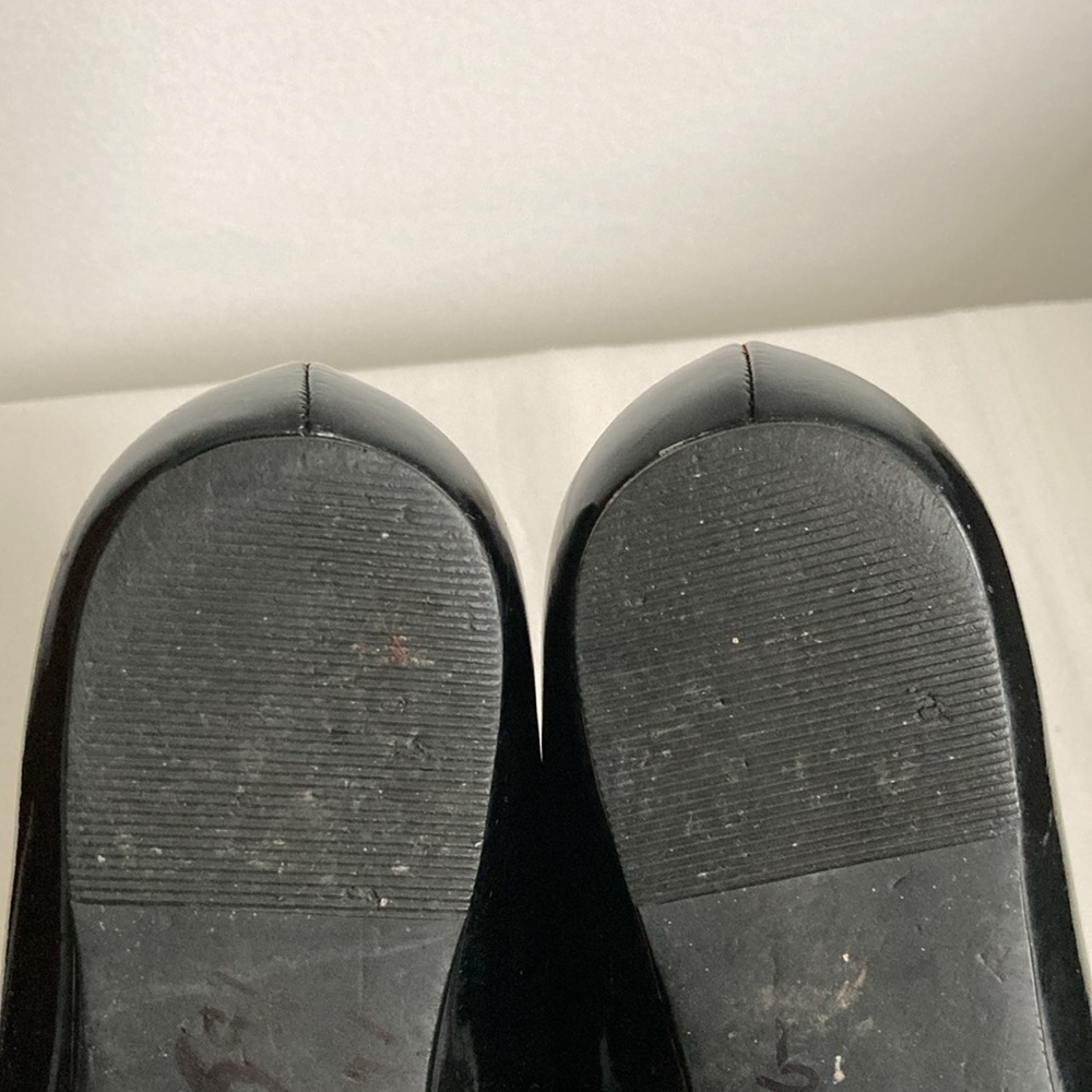 Banana Republic Round Toe Flats - 8 - Picture 6 of 8
